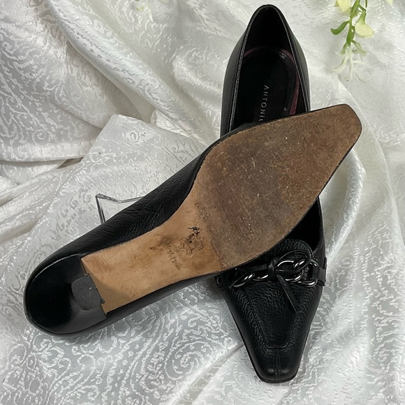 Gorgeous Antonio Milani 7.5 black leather kitten, heel/pump Pointy but Square to - Picture 12 of 13
